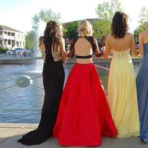 sherri hill prom dress